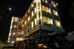 Avanti Castello | With Veg Dining & Convenience Store