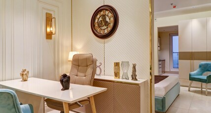 Saltstayz Trinity - Chandigarh Mohali Room Type - Presidential Suite -  Private Meeting Lounge, Balcony and Kitchenette