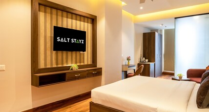 Saltstayz Trinity - Chandigarh Mohali Room Type - Deluxe Suite with Private Balcony