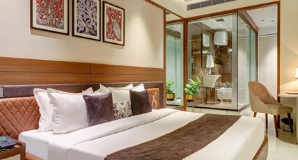 Saltstayz Trinity - Chandigarh Mohali Room Type - Deluxe Room with Private Balcony