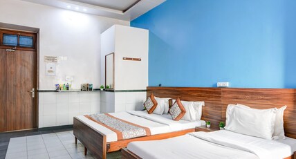 New Royal Hotel in Front of Old Delhi Railway Station Room Type - Family Room