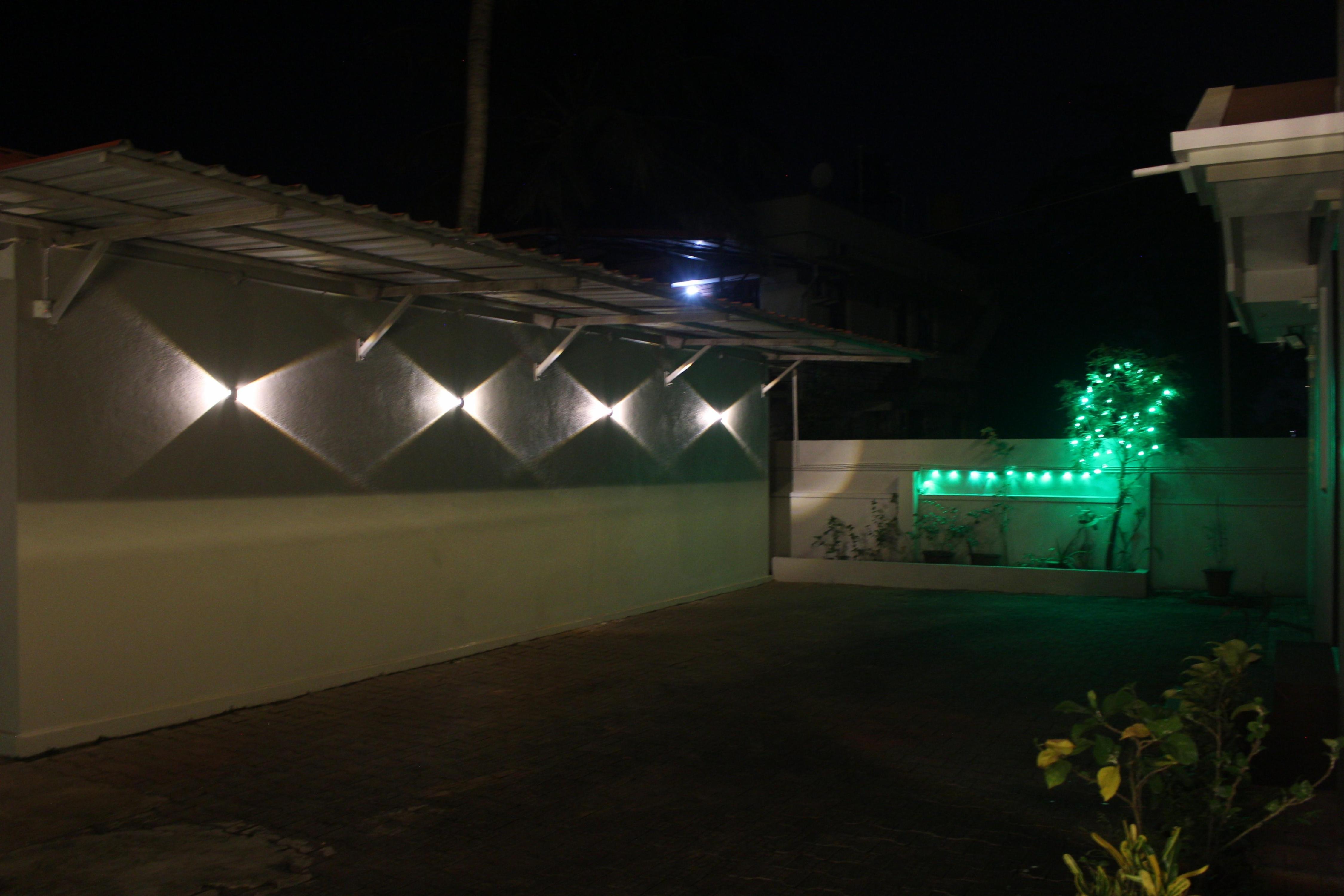 Tropical Villa Homestay - Tap to explore photos