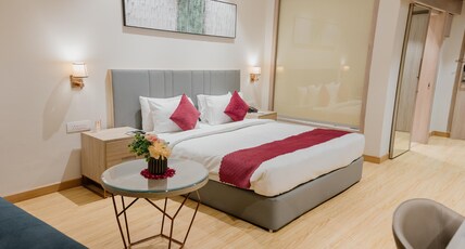 Orana Hotel & Convention (1-Minute Walk From Vaishali Metro) Room Type - Suite Room
