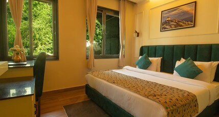 Perfectstayz Mall Road Mussoorie Room Type - Deluxe Room