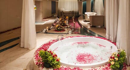 Pravegs Grand Eulogia,Ahmedabad Room Type - HONEYMOON SUITE - ROMANCE MEETS LUXURY Pravegs Grand Eulogia,Ahmedabad Room Type - HONEYMOON SUITE - ROMANCE MEETS LUXURY