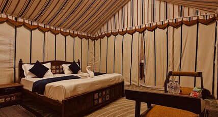 Venture Desert Camp and Resort Room Type - Deluxe Family Tent