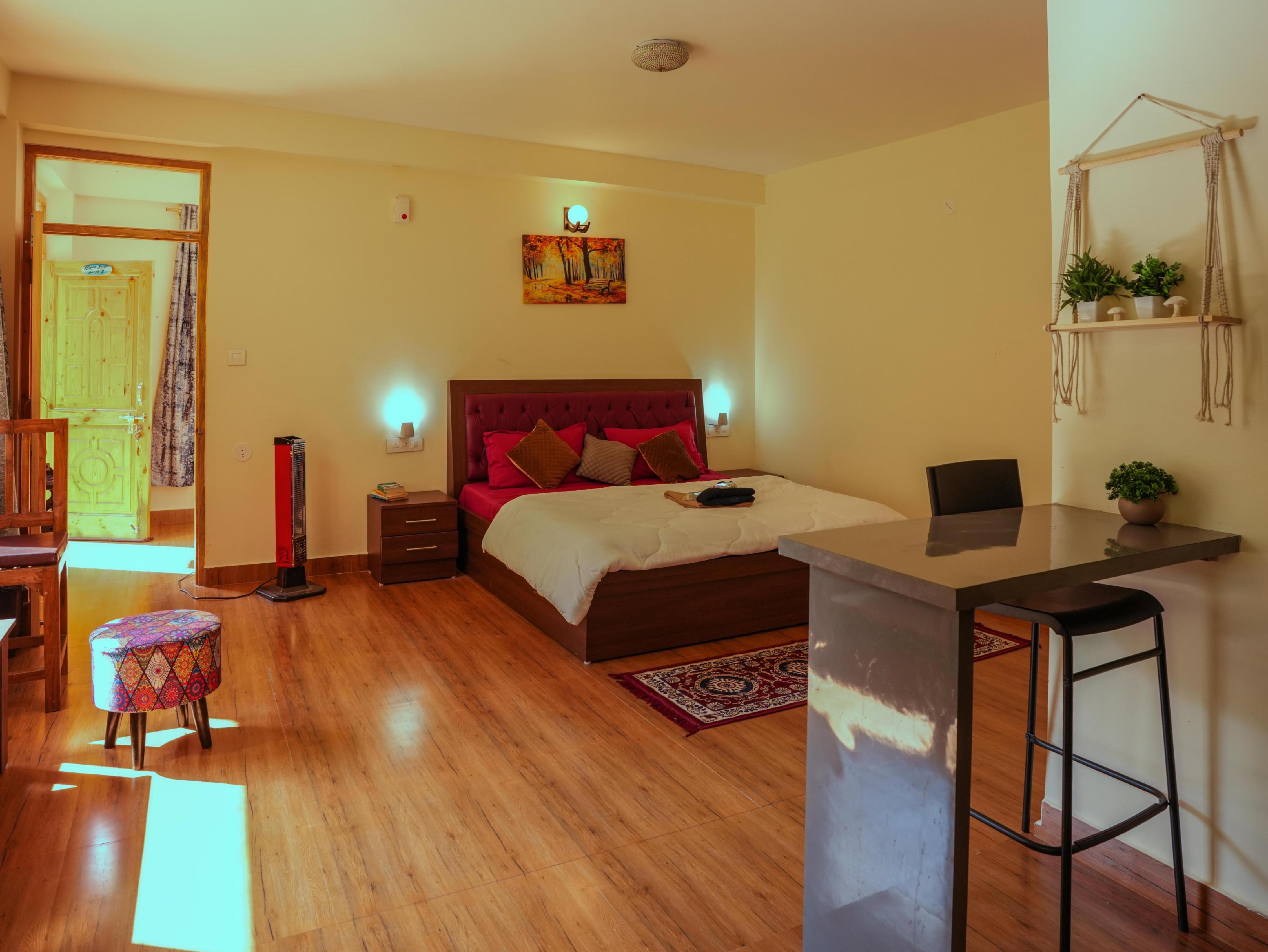 Alooma Valley View Stays Room Type - Family Suite