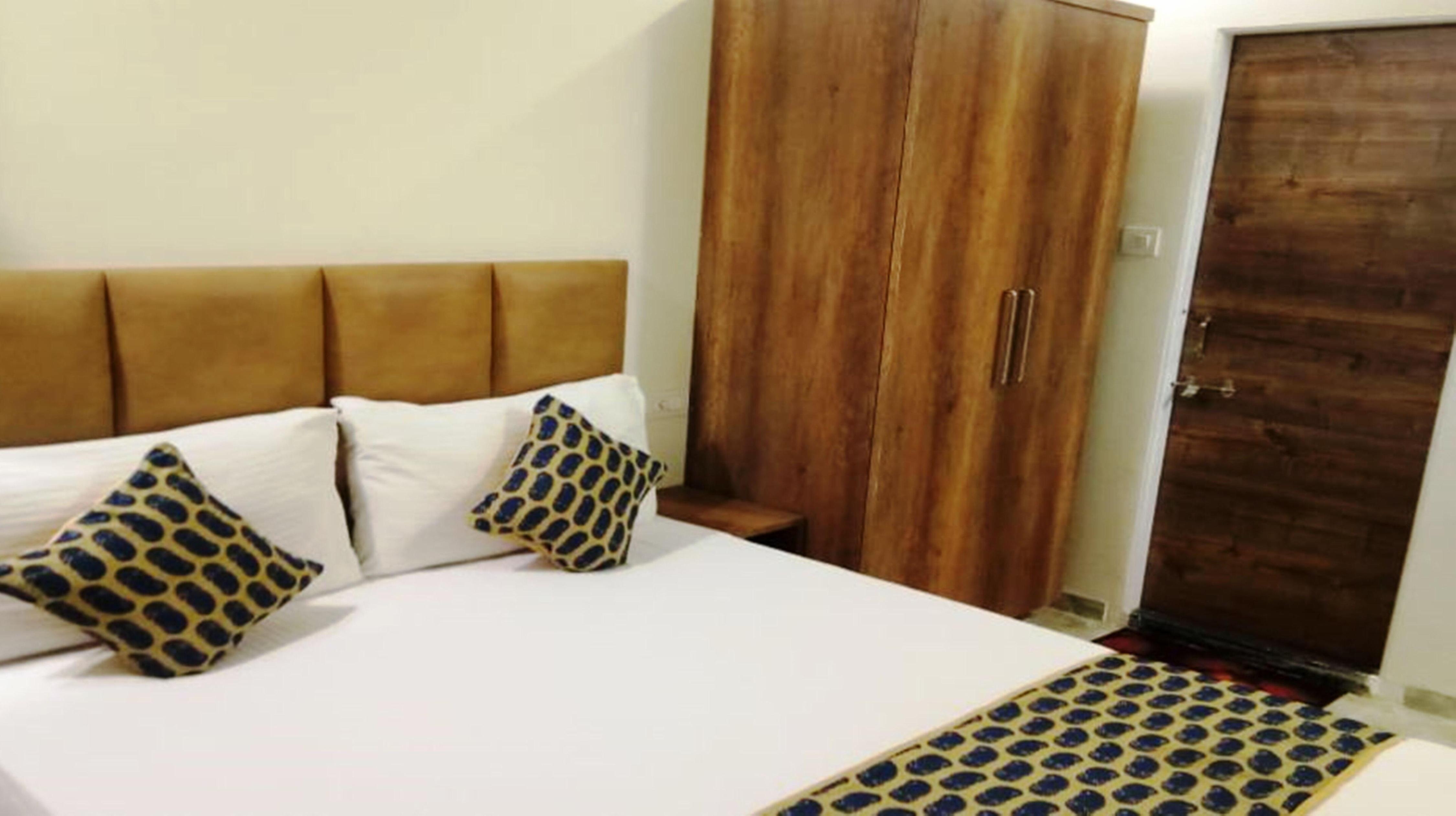 Skyline Homestay Rooms and Caretaker - Tap to explore photos