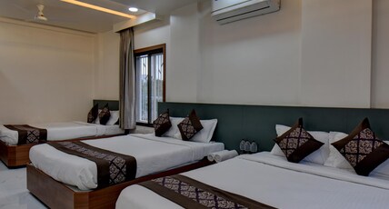 Hotel D Square Room Type - FAMILY DELUXE SIX BED ROOM Hotel D Square Room Type - FAMILY DELUXE SIX BED ROOM