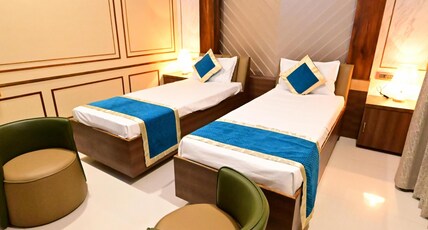 Sawant Palace Hotel Room Type - Deluxe Twin Bed Room