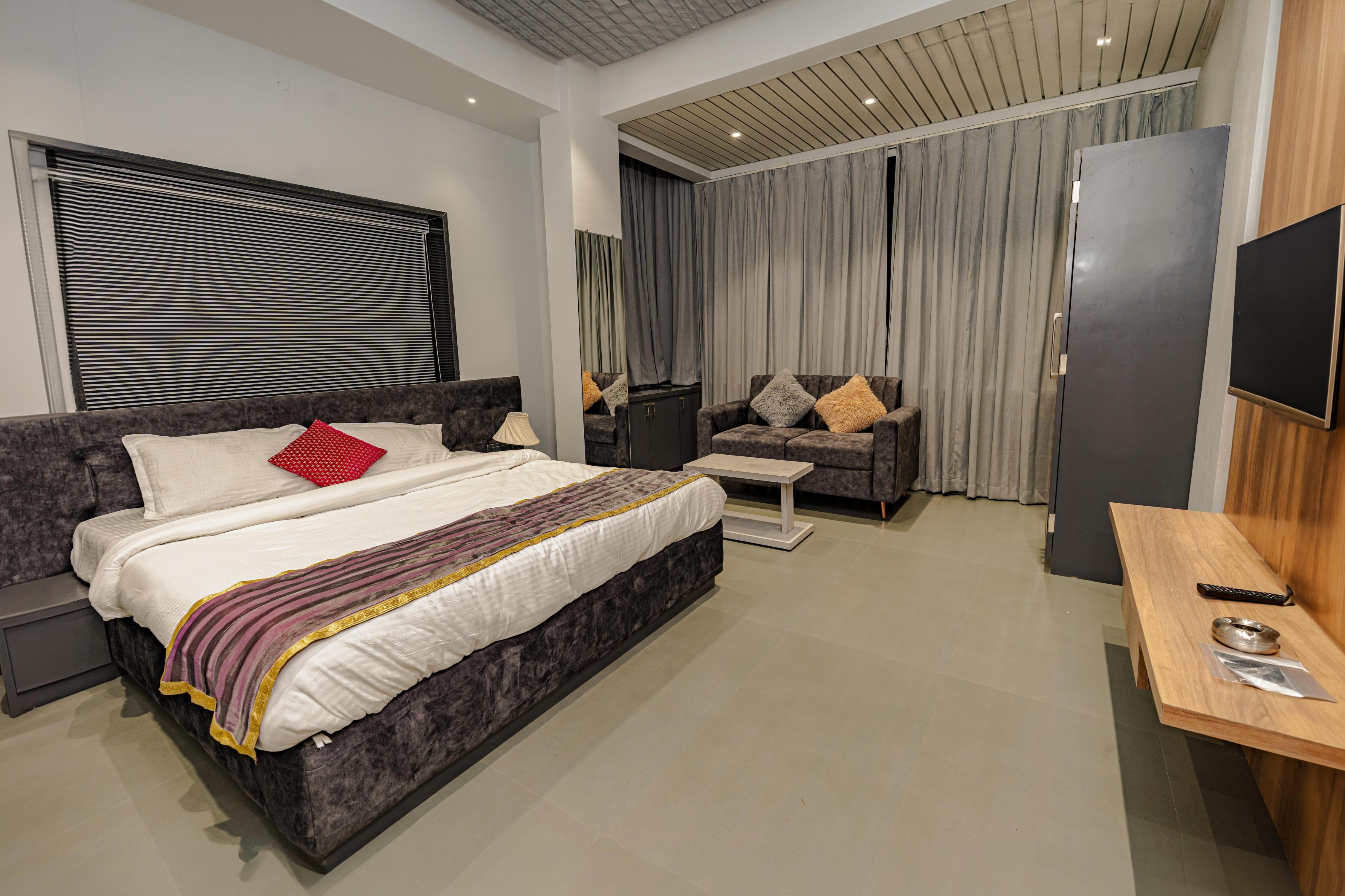 Hotel Mountain View Studio Apartments Room Type - Penthouse Suite Apartment