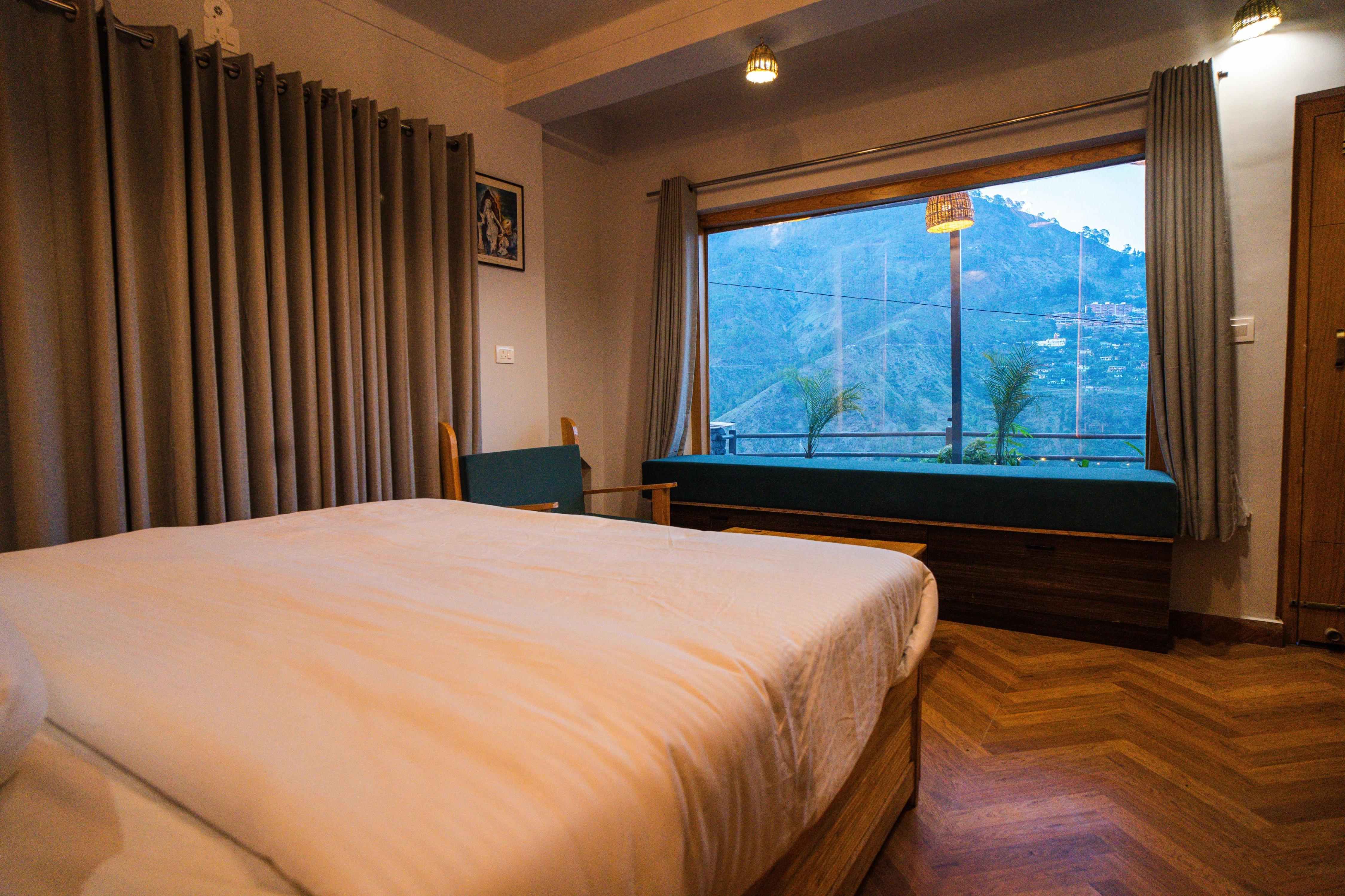 La Vue Nainital - Tap to explore photos