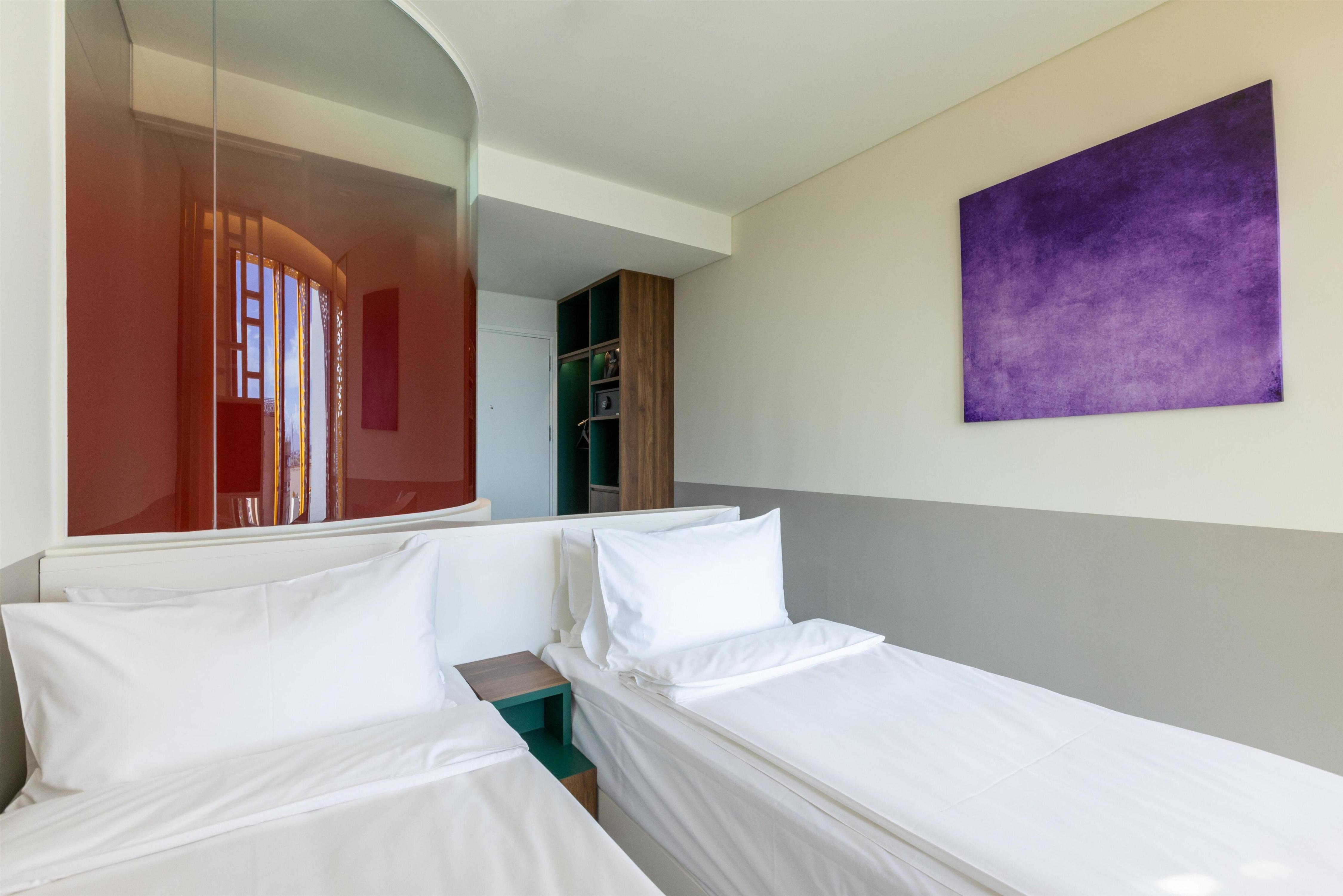 WINK HOTEL DANANG CENTRE, Unscripted by Hyatt - Tap to explore photos