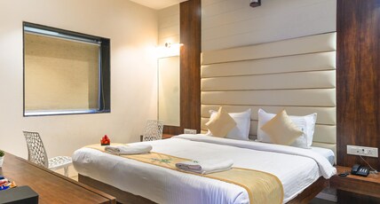Forest Breeze Inn, Mahableshwar, Panchgani Room Type - Deluxe room without a balcony