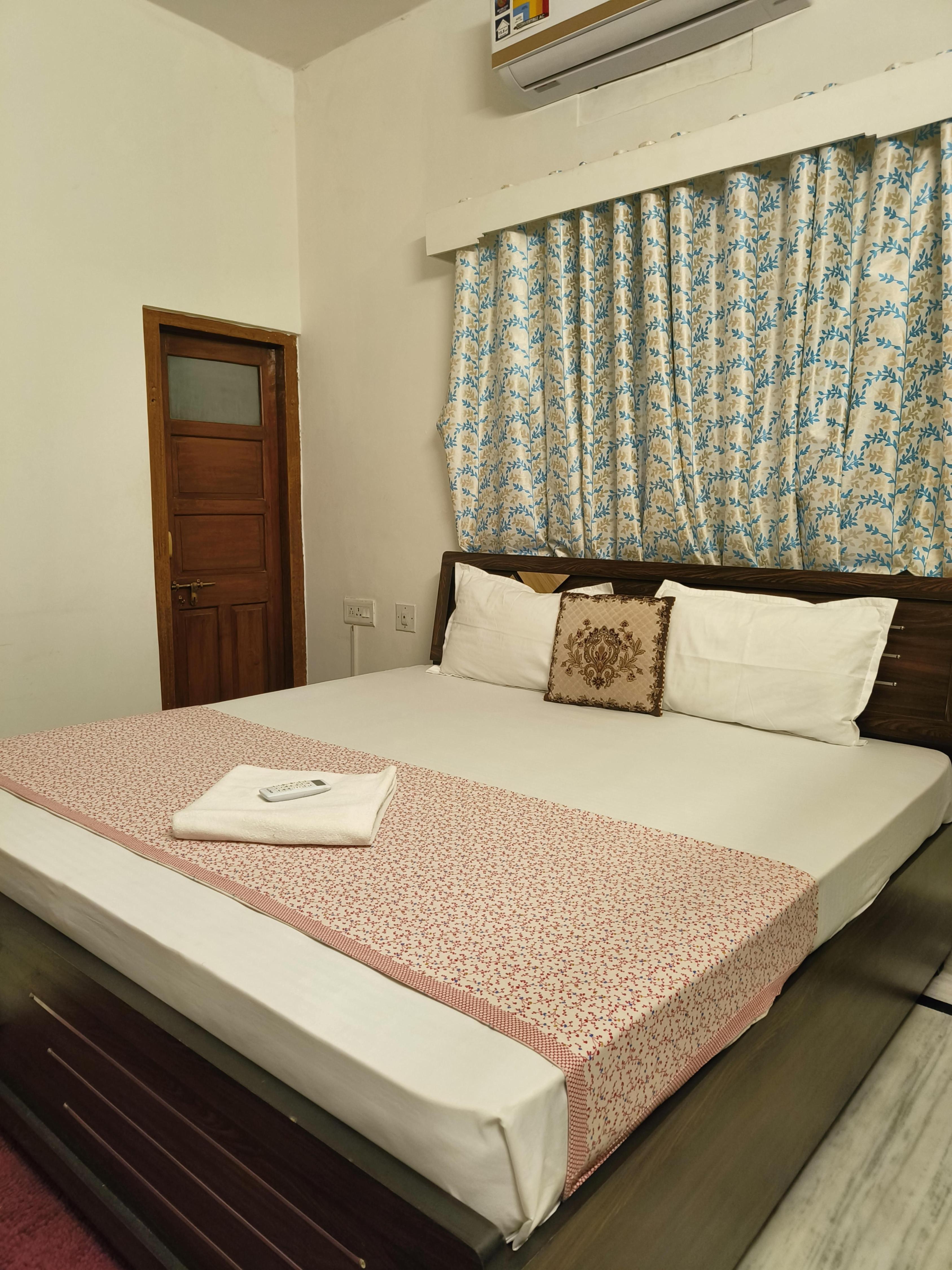 Ohh Hostler Jaipur Room Type - Private room