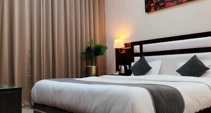 The RAI's Palace Hotels and Marriage hall Room Type - Superior King Room The RAI's Palace Hotels and Marriage hall Room Type - Superior King Room