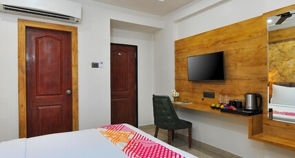 Ginger Somnath Room Type - Luxe King Room