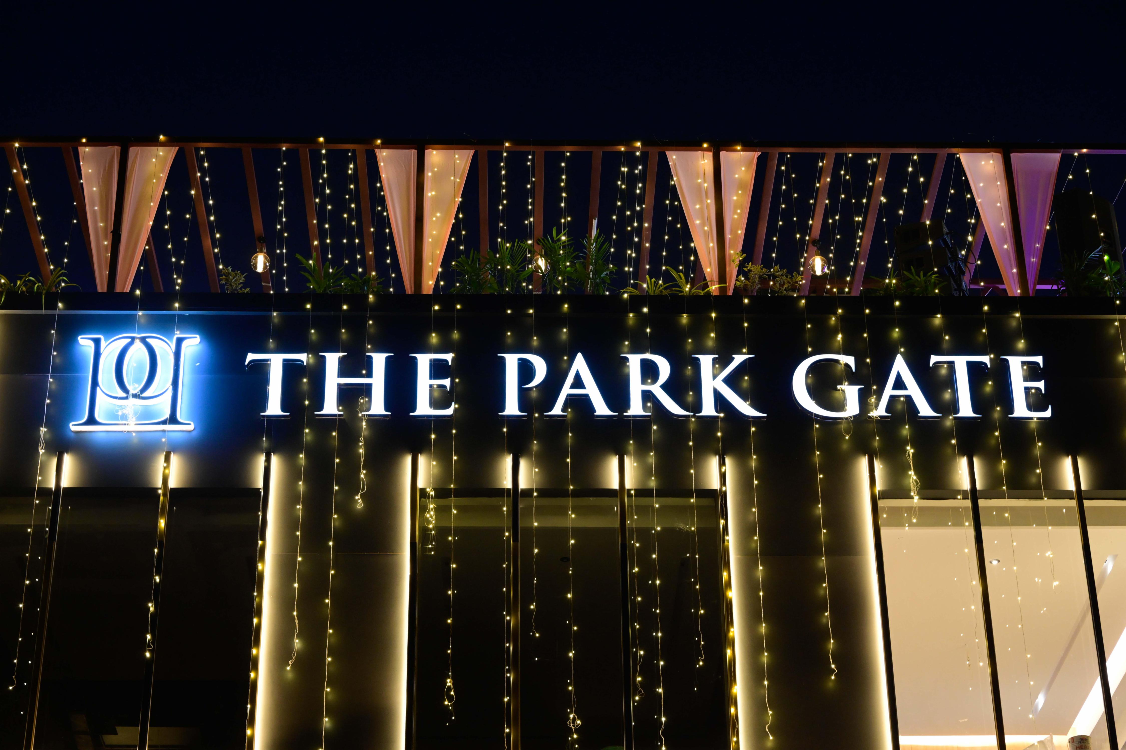Hotel The Park Gate @ 1 min from Chandigarh Mohali Manali Highway - Tap to explore photos