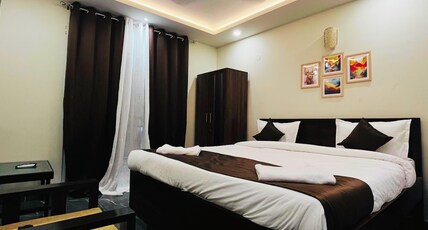 SEMAYRA, 90 MTRS FROM SEA BEACH Room Type - Premium Park View