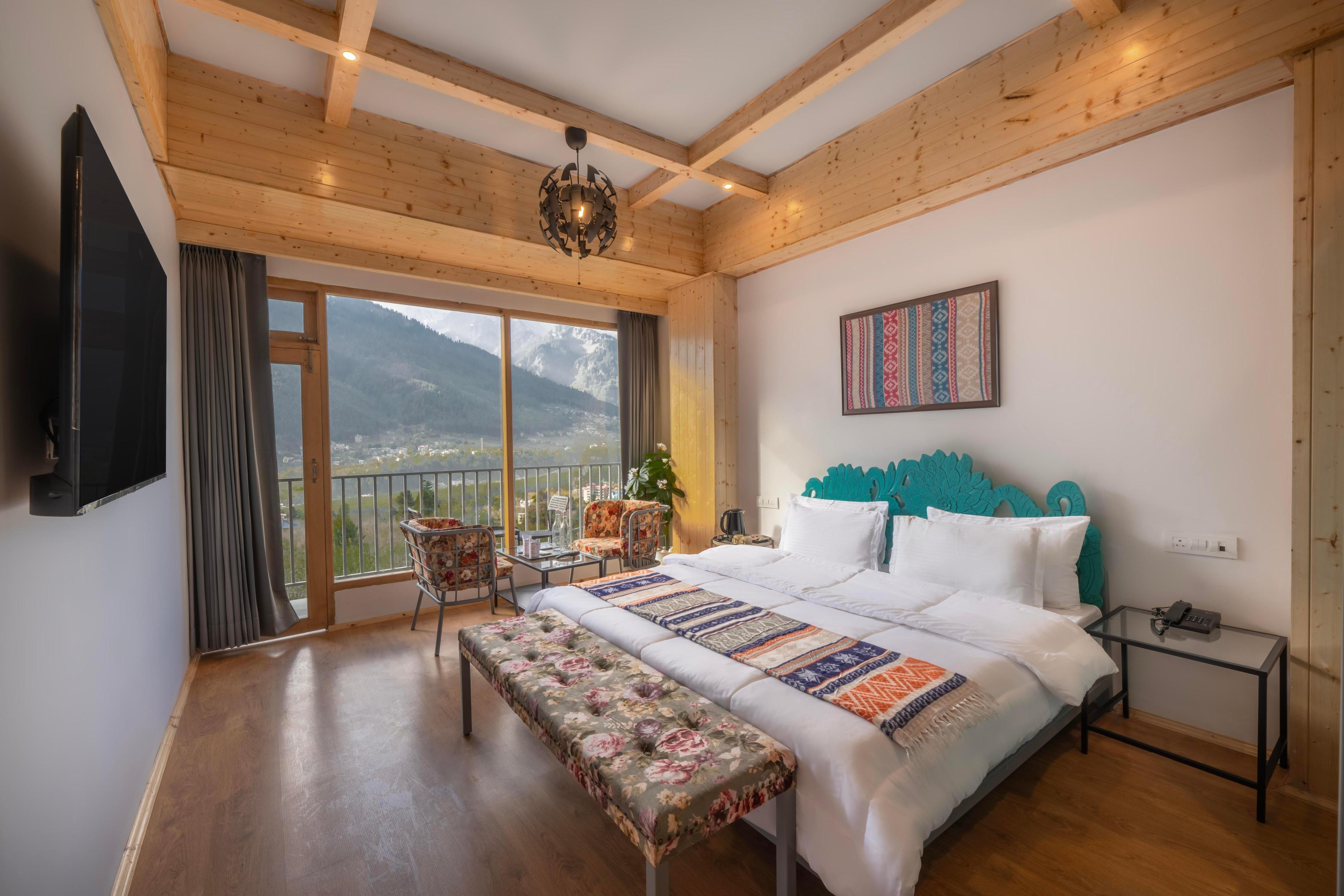 Echor Himalayan Heights Luxe Resort & Spa Room Type - Studio Room with Balcony (Mountain View)