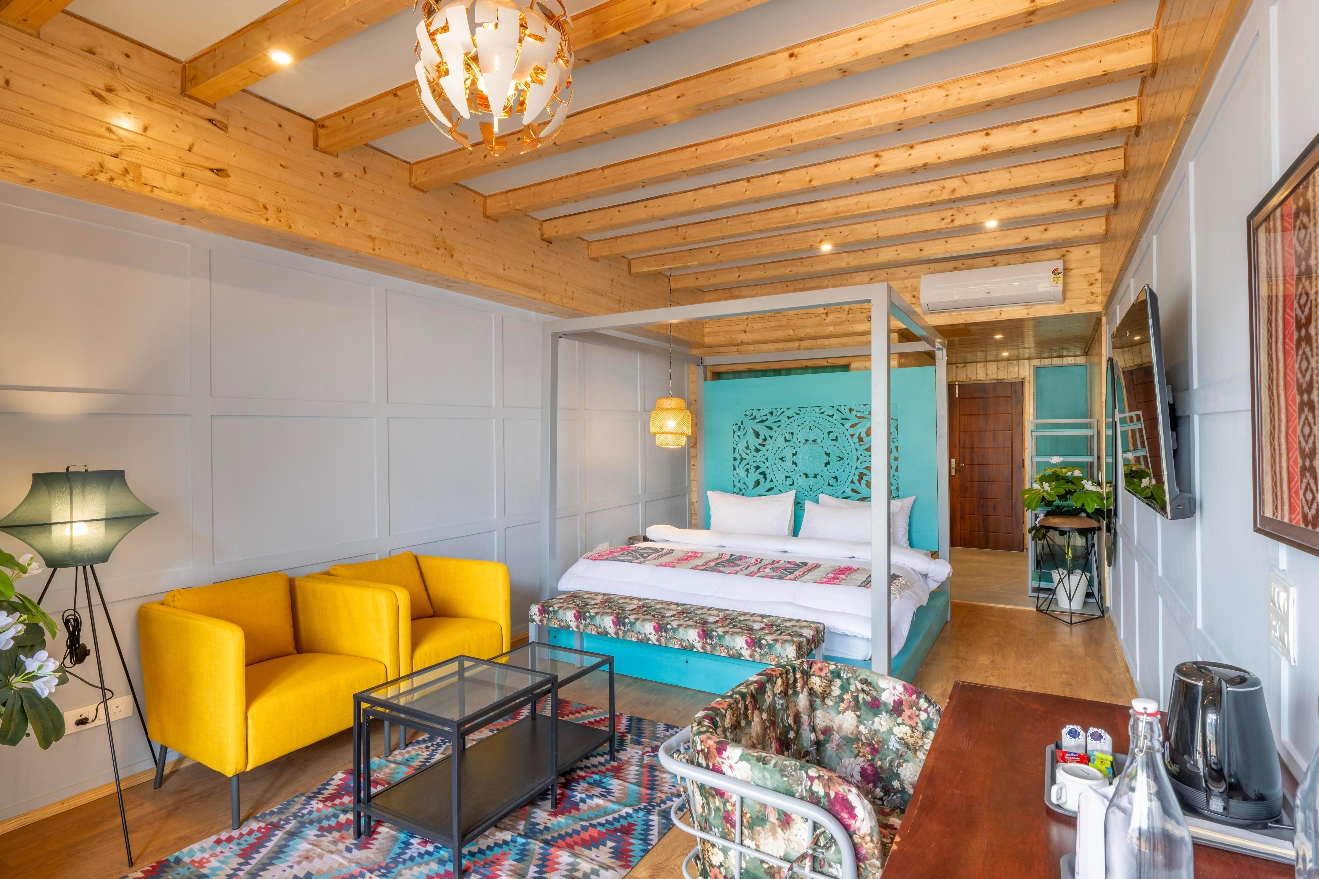 Echor Himalayan Heights Luxe Resort & Spa Room Type - Luxury Room with Balcony (Mountain View)
