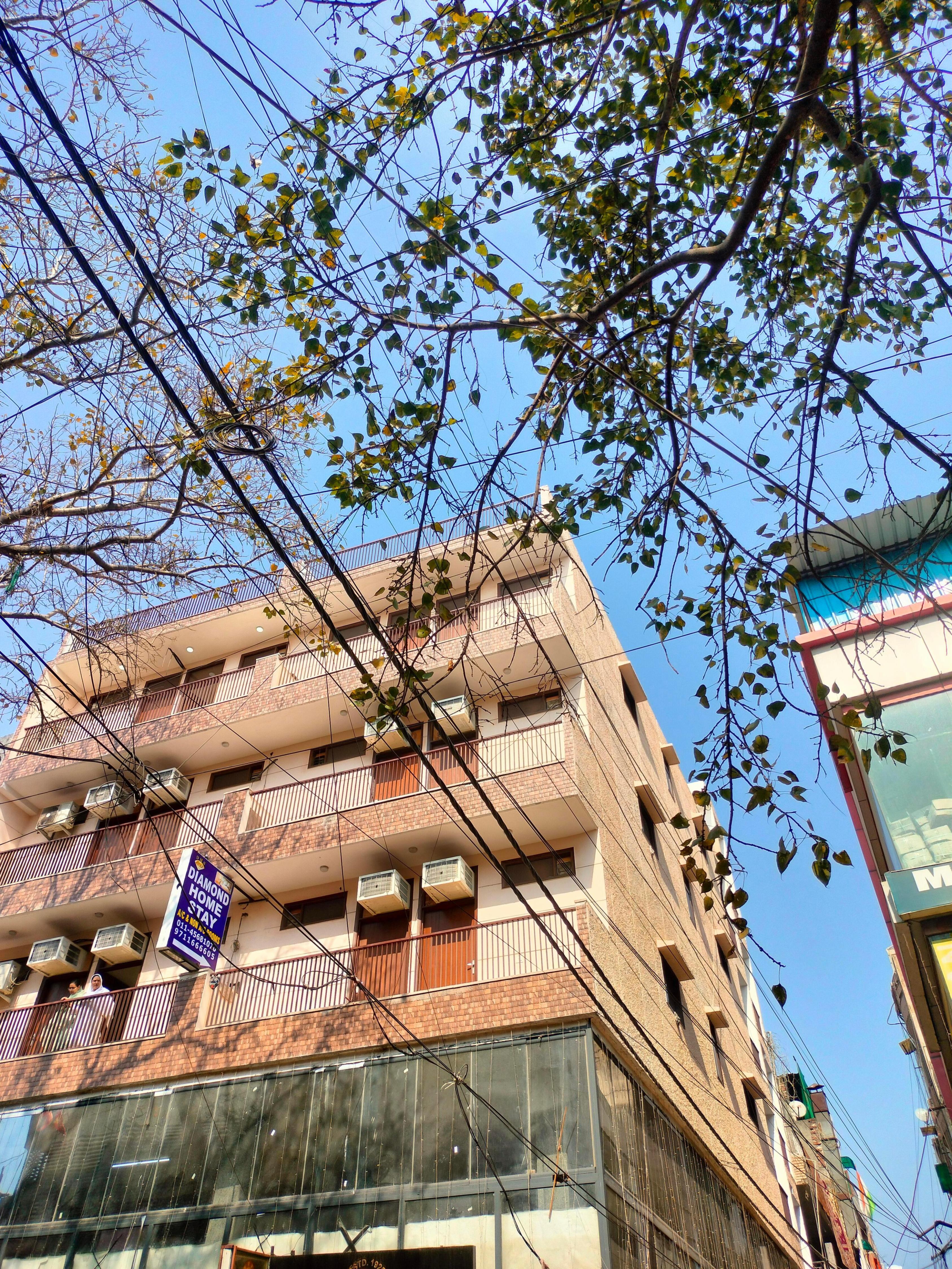 Hotel Diamond Stay Near Nizamuddin Railway Station - Tap to explore photos