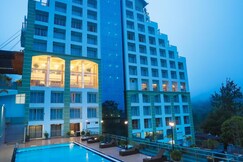 Photos of Golden Munnar Palace By Hawk Hospitality