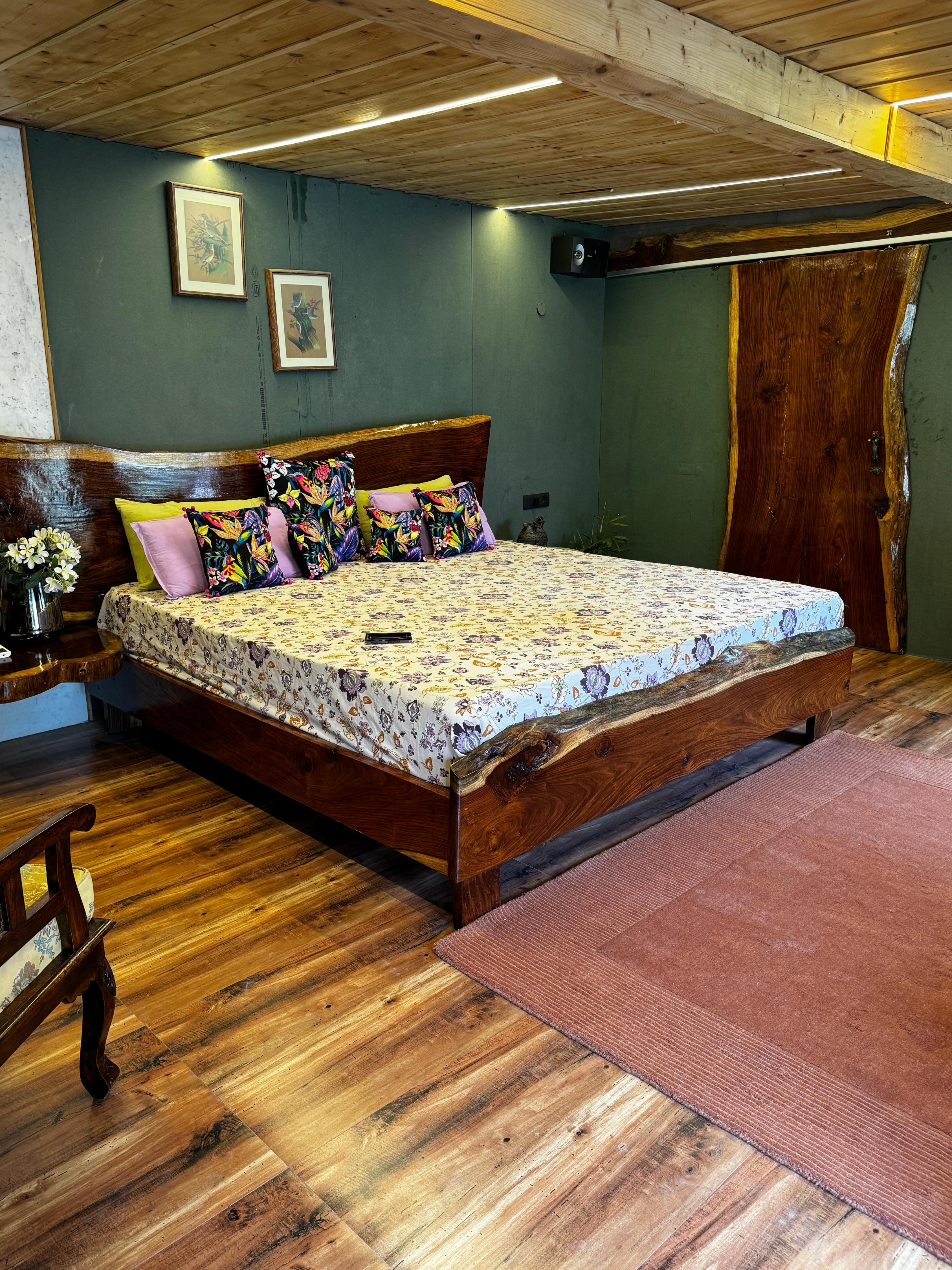 Balli Aulakh - Tap to explore photos