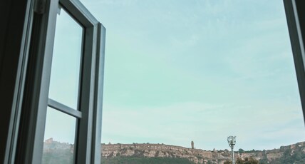 Hari Leela Fort View Palace Room Type - Exclusive Fort view room