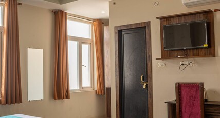 HOTEL NANDINI GRAND Room Type - PREMIUM HOTEL NANDINI GRAND Room Type - PREMIUM