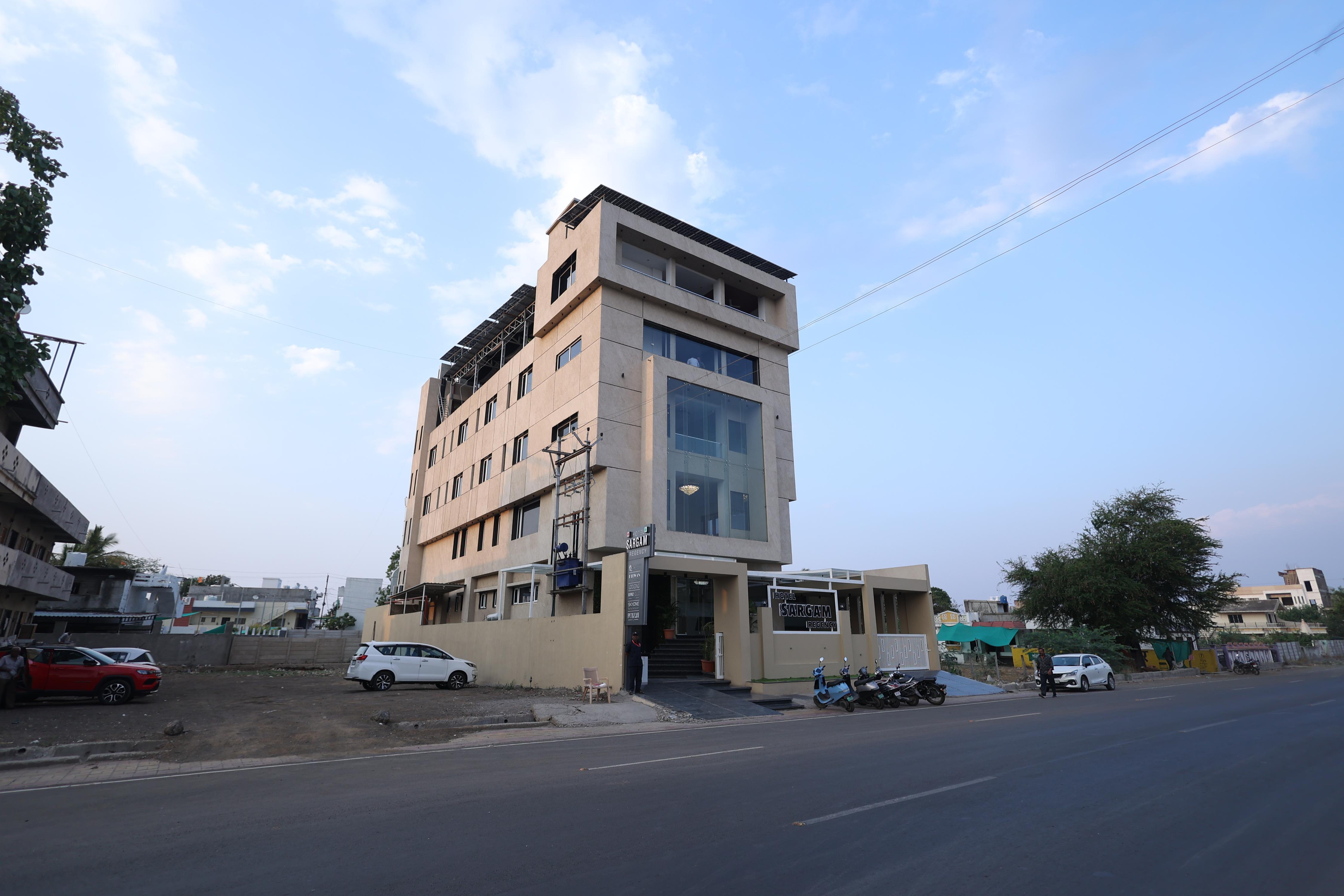 Hotel Sargam Regency