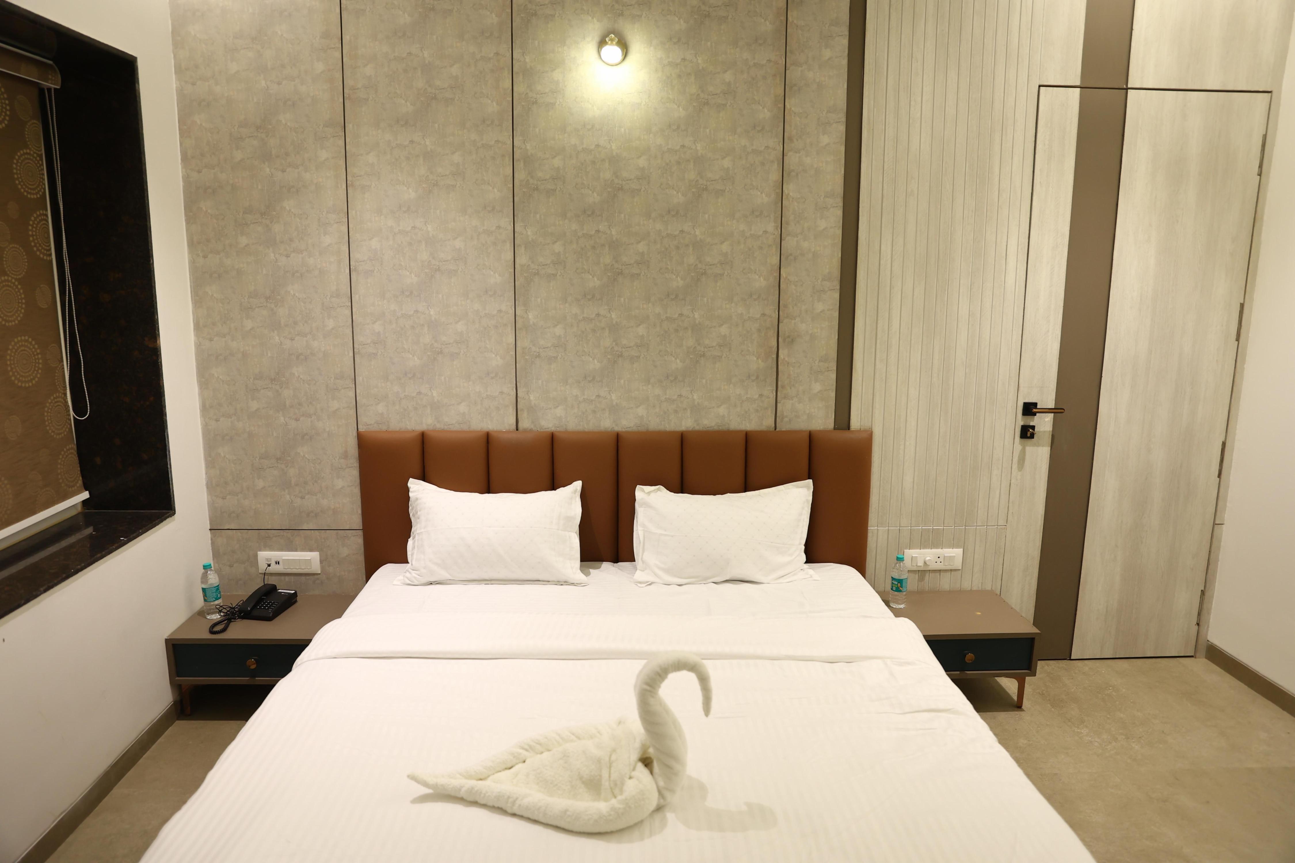 Hotel Sargam Regency Room Type - Suit