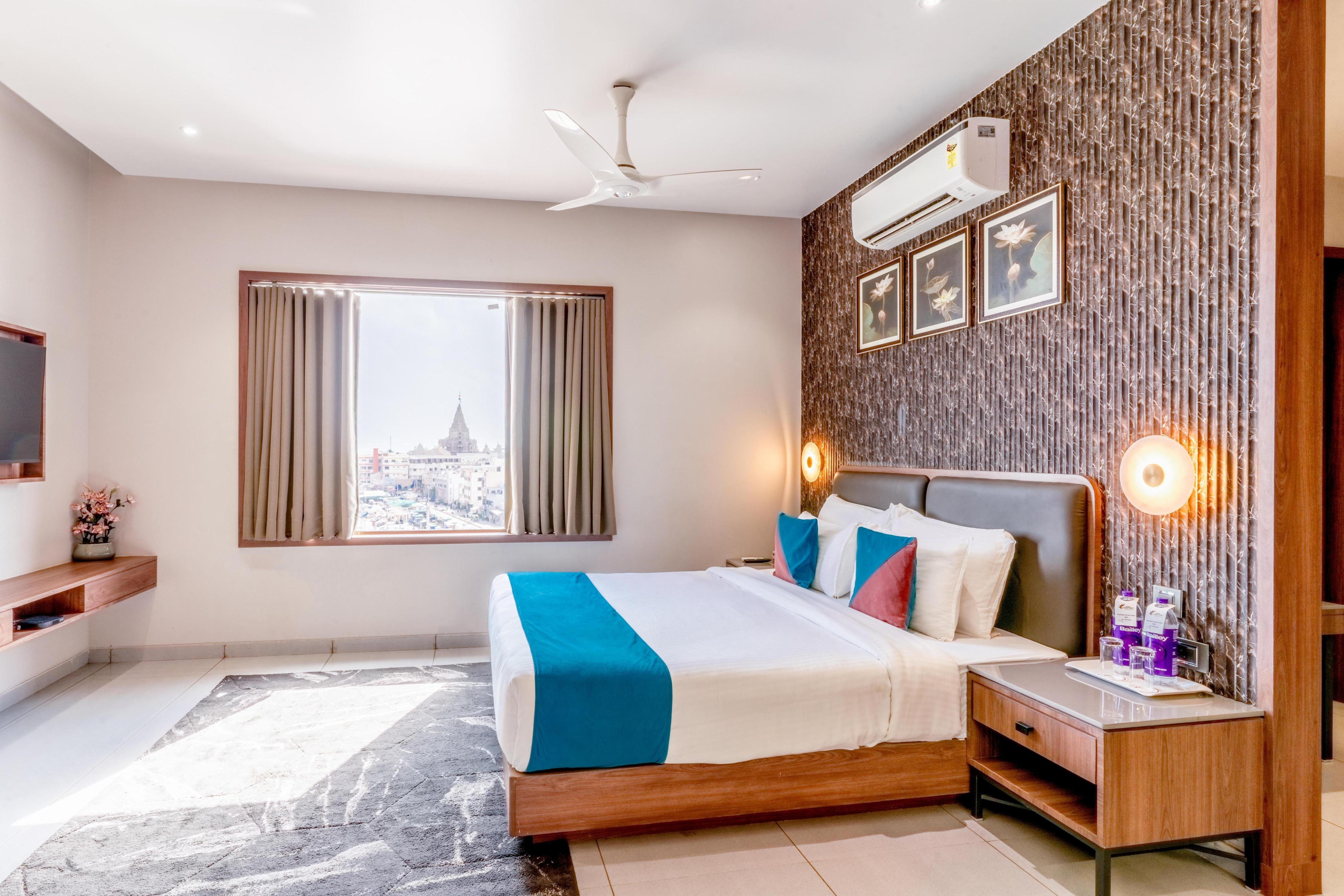 Pride Elite Dwarka Room Type - Suite Room with Sea and Temple View