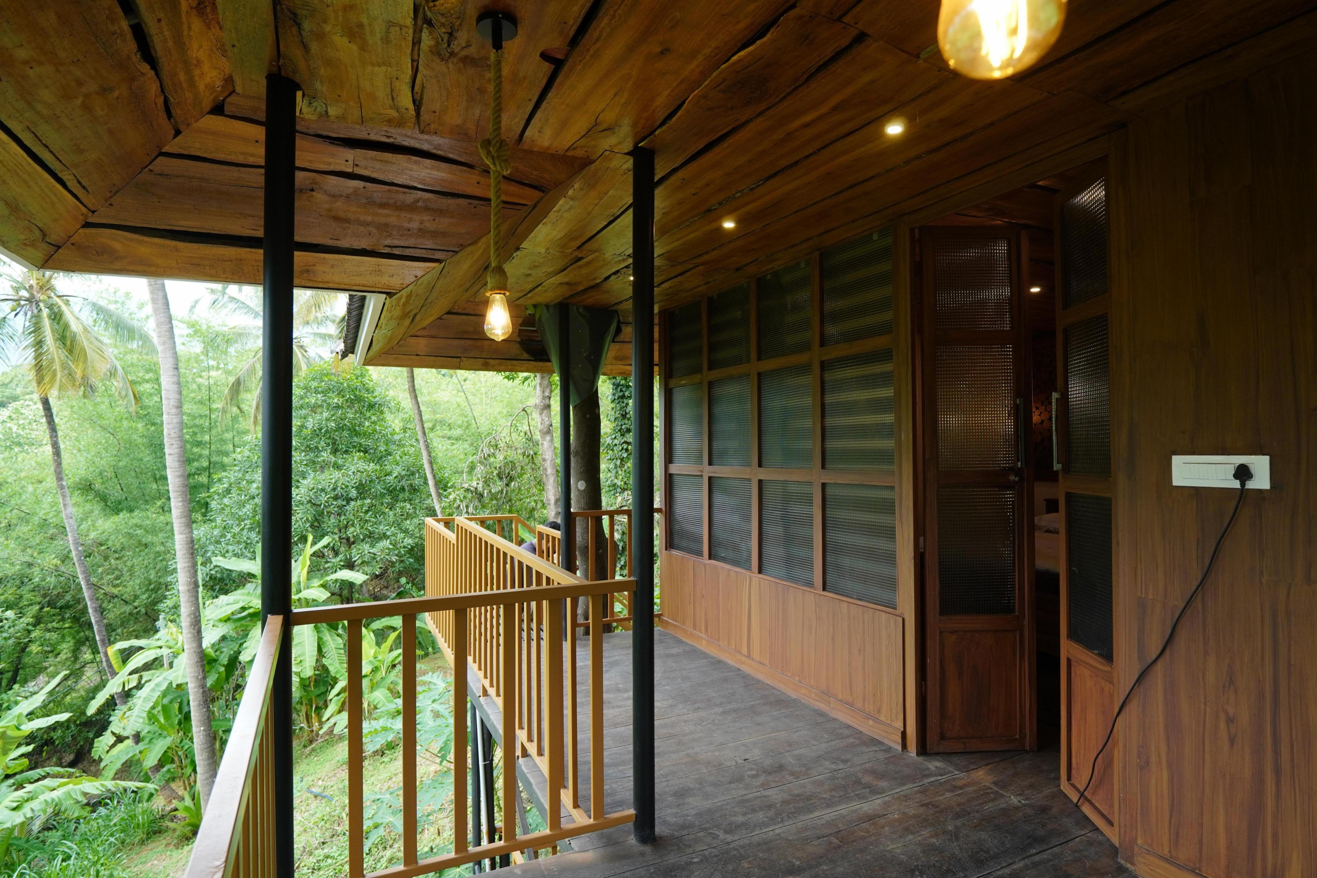 The Tree Organic Farm Stay Room Type - Tree House AC