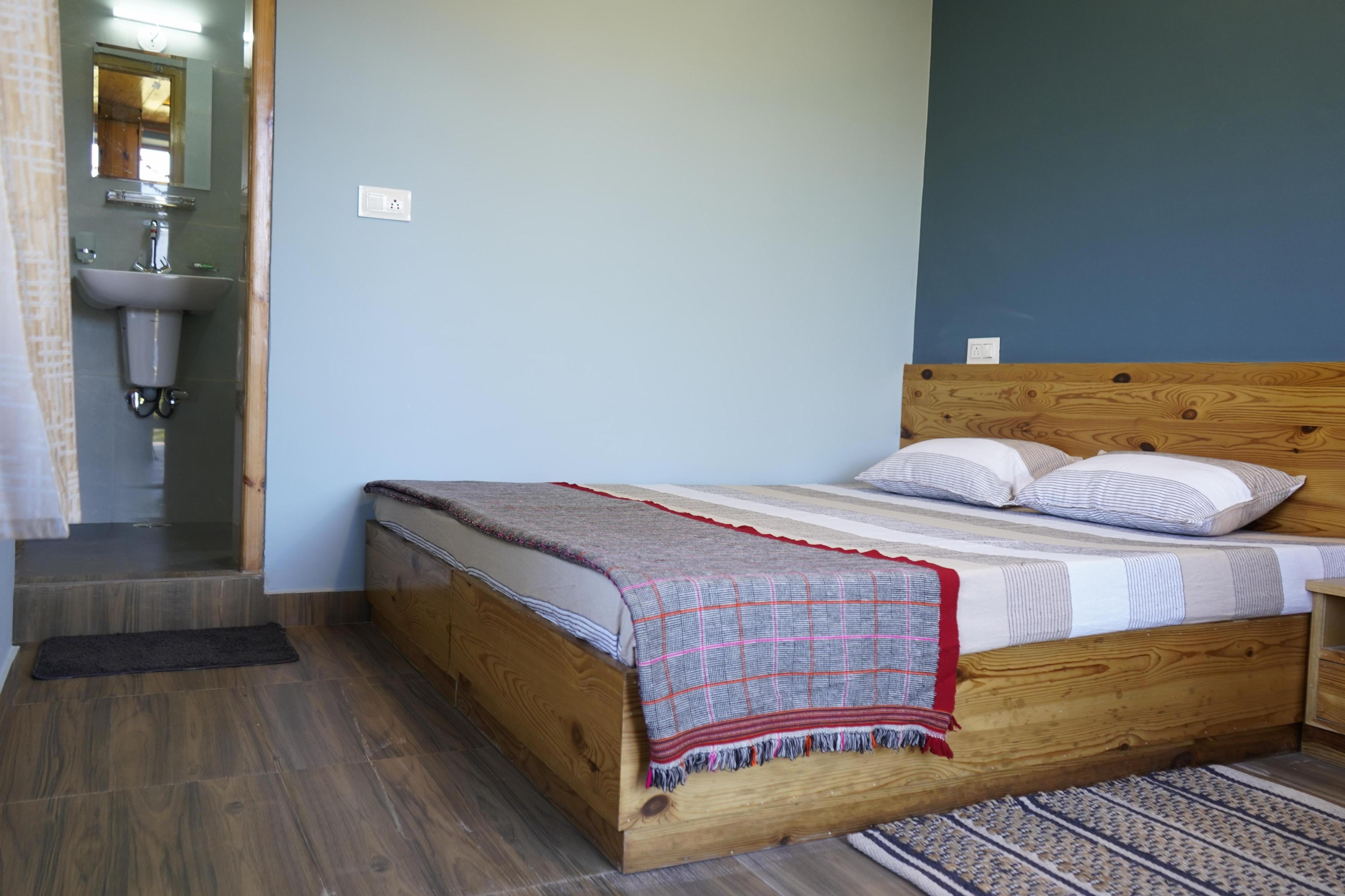Rustic Roots Room Type - Standard Bedroom 1