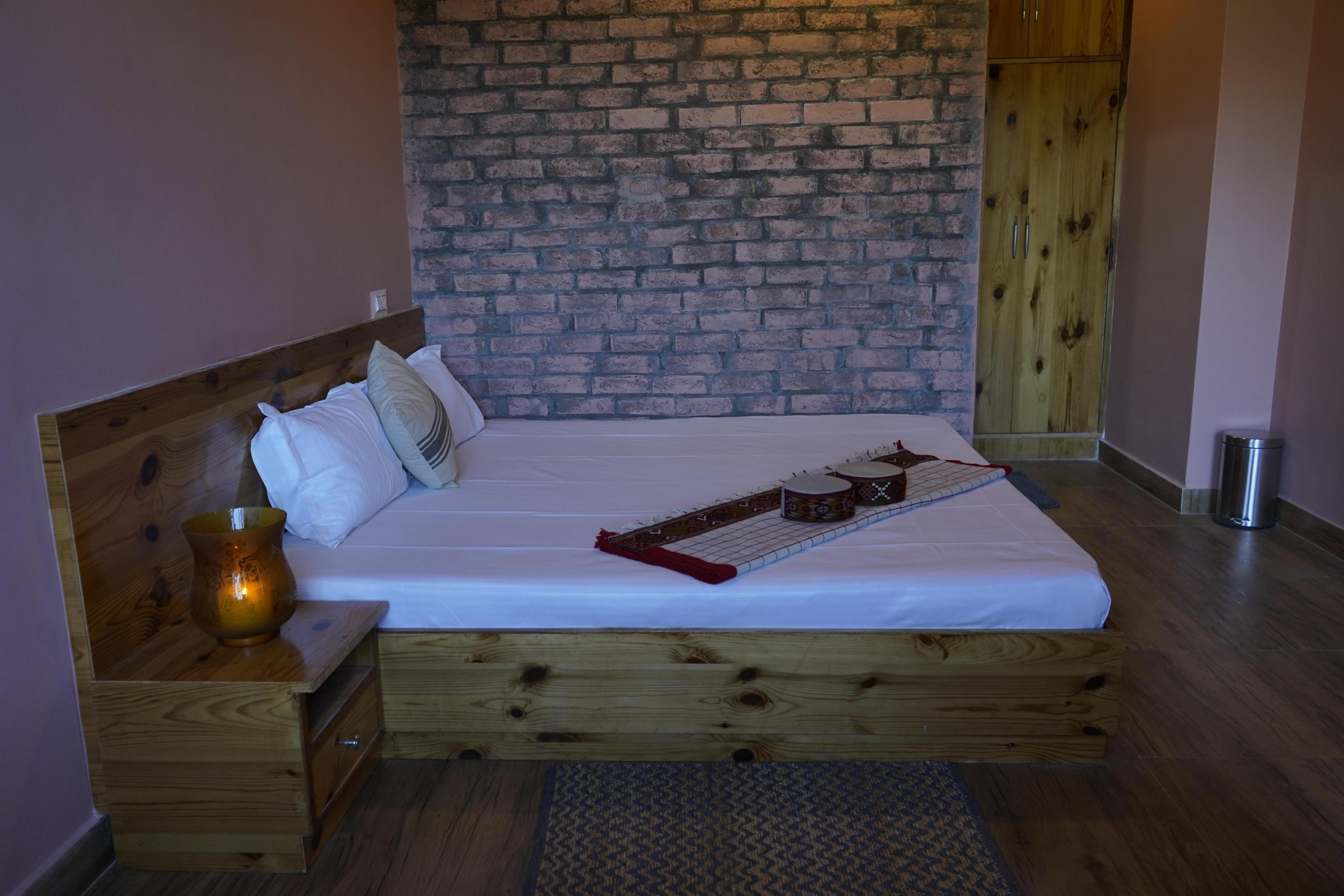 Rustic Roots Room Type - Standard Bedroom 2