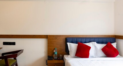 Sapphire Business Suite Room Type - Queen Studio Suite
