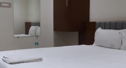 Hotel Tej Grand Room Type - Standard deluxe room