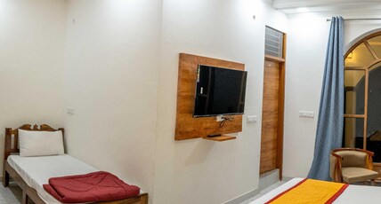 Ranthambore Jalsa Room Type - Tripple Bed (Family Room) Ranthambore Jalsa Room Type - Tripple Bed (Family Room)