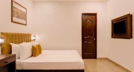Lemon Tree Hotel Dapoli Room Type - Superior King Room