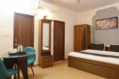 KINGS COURT PANCHSHEEL PARK