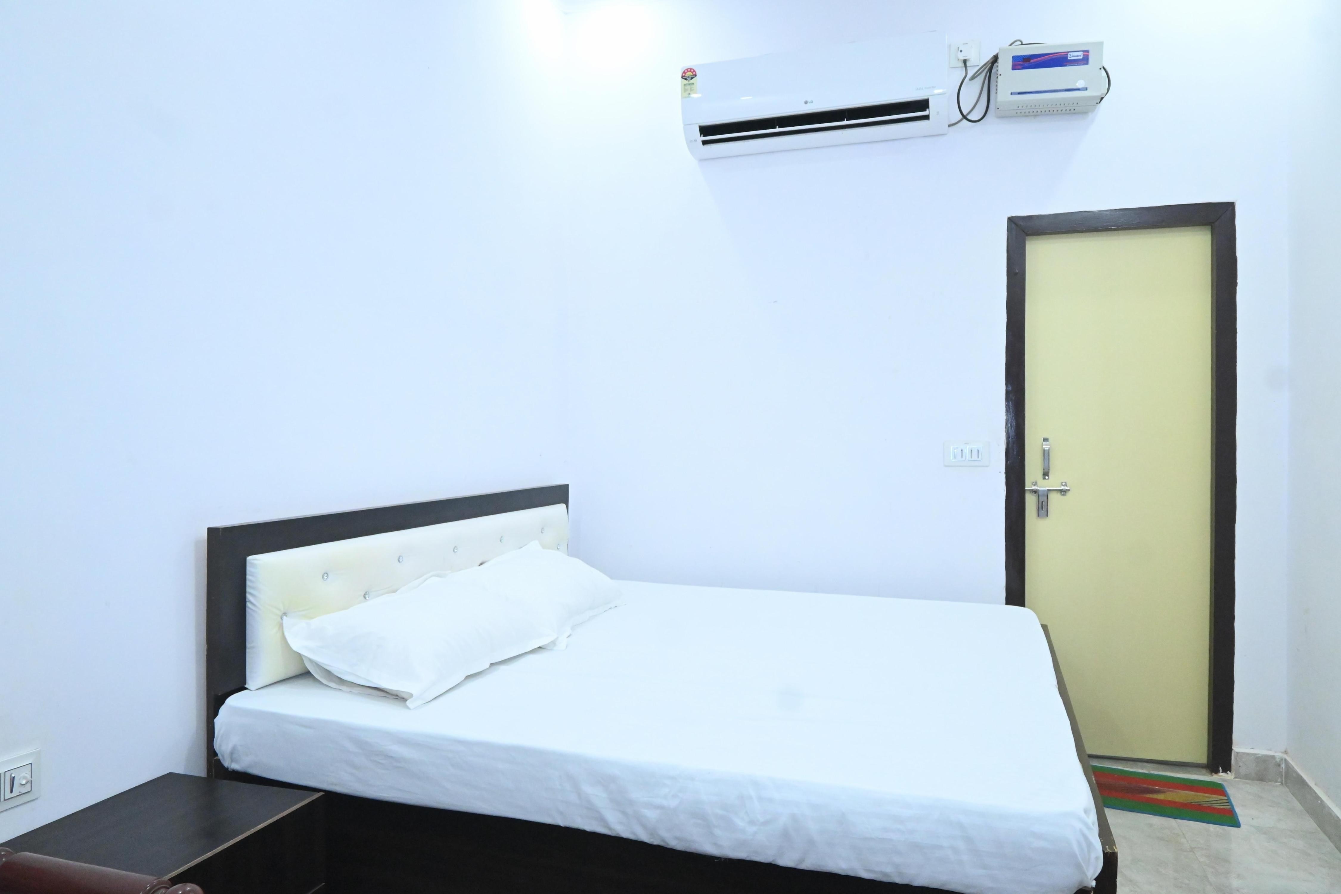 Hotel Harihar Atithi Bhawan - Tap to explore photos