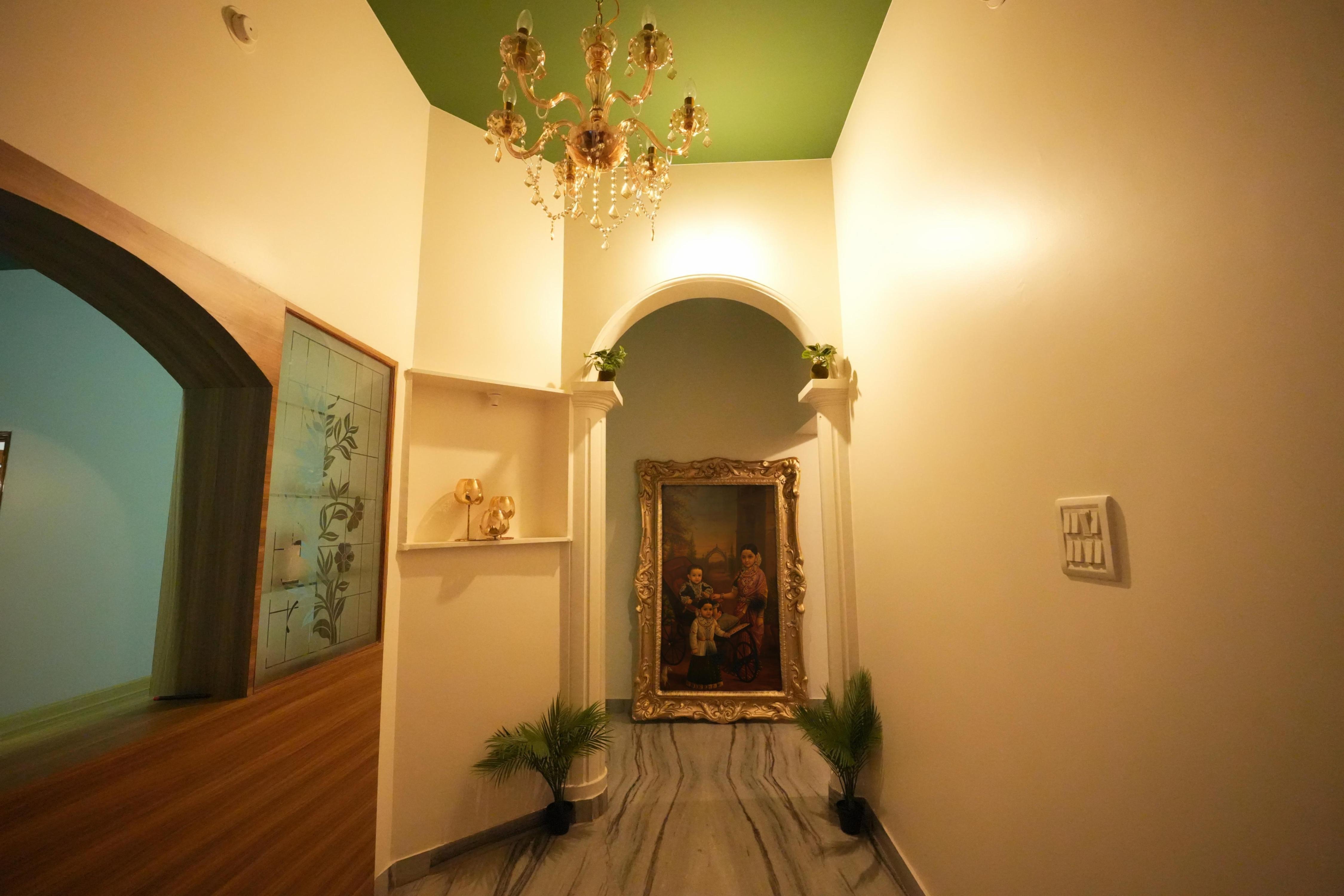 Palace Hostel by Borrbo Mysore - Tap to explore photos