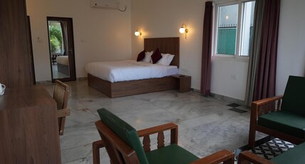 Bhopal Lake Stays Room Type - Bagulla Suite with Lake View