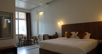 Bhopal Lake Stays Room Type - Mor Suite with Lake View