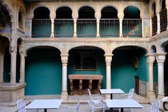 Vivaana Museum Hotel
