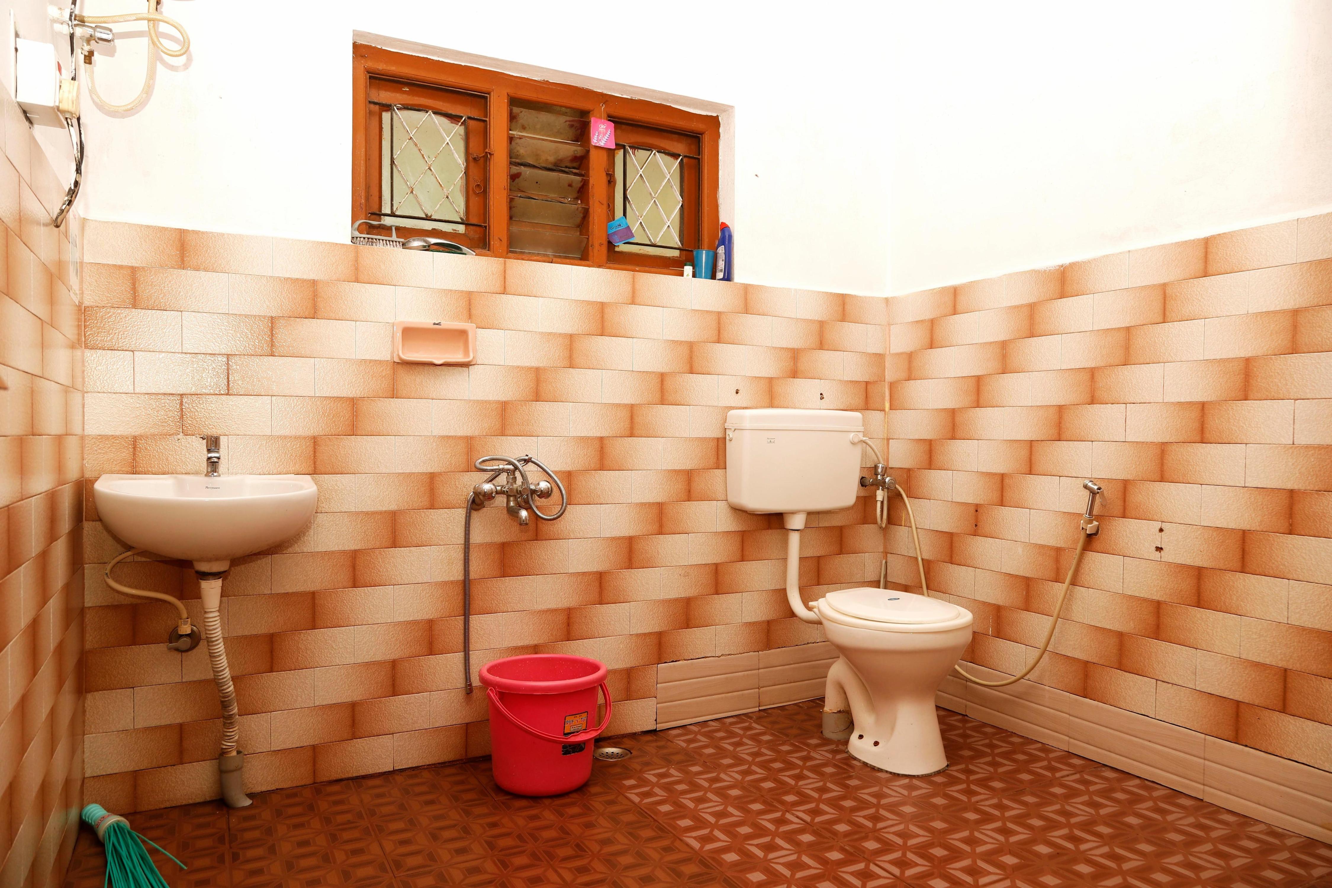 Hilltop Cottage Homestay - Tap to explore photos