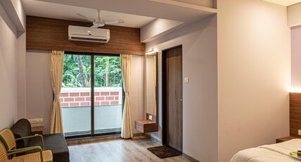 Beach Heaven Villa Room Type - Luxury Deluxe Room