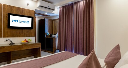 PK Boutique Hotel Noida Expressway Room Type - Premier Room with Balcony and Gym Access