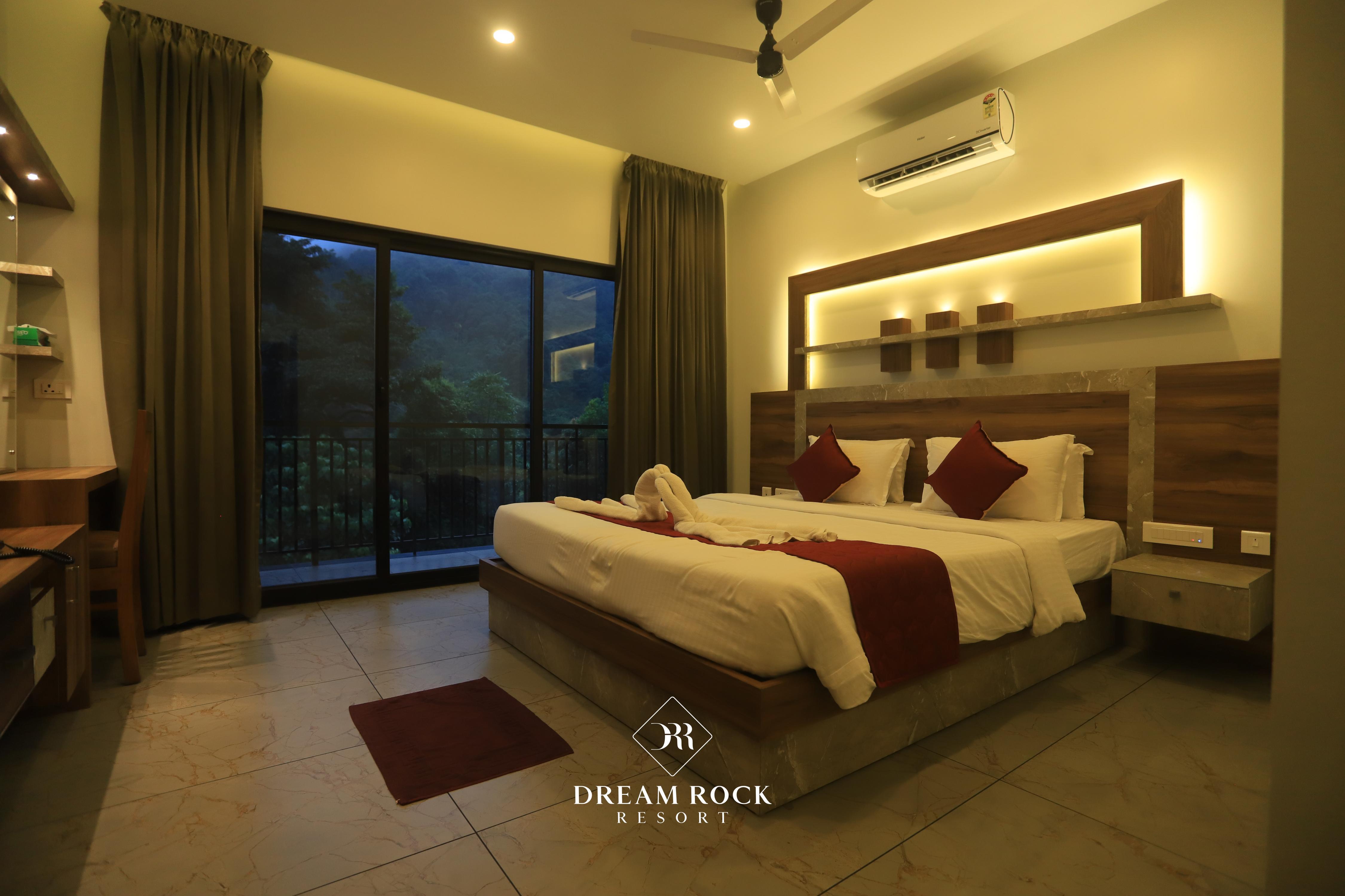 Dream Rock Resort - Tap to explore photos